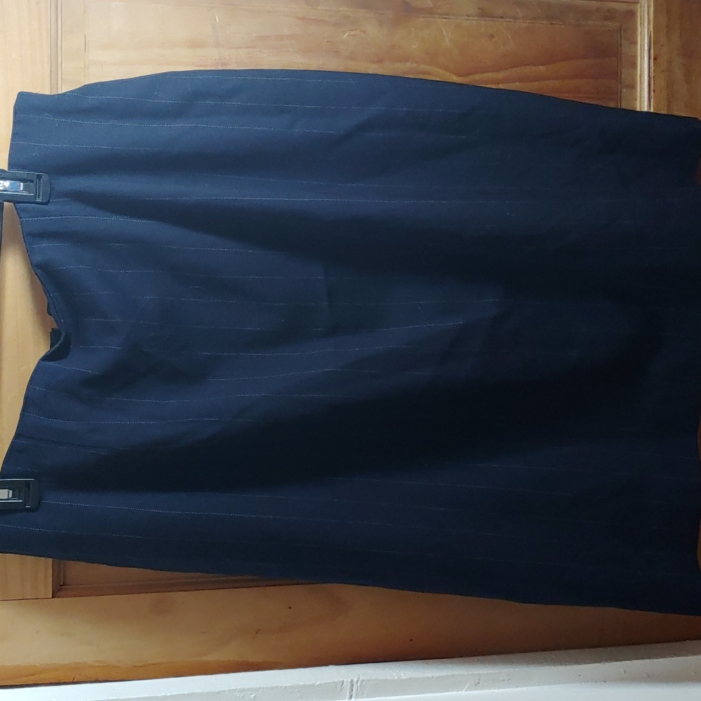 Jones New York blue pin striped skirt Size 18W